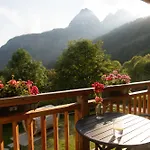 Khione Chalet *
