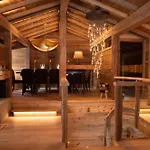 Chalet Khione *