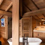 Chalet Khione *