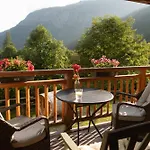 Chalet Khione