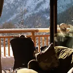 Khione Chalet